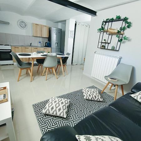 מרסיי Villa Avec Piscine Et 3 Logements Ideale Groupe מראה חיצוני תמונה