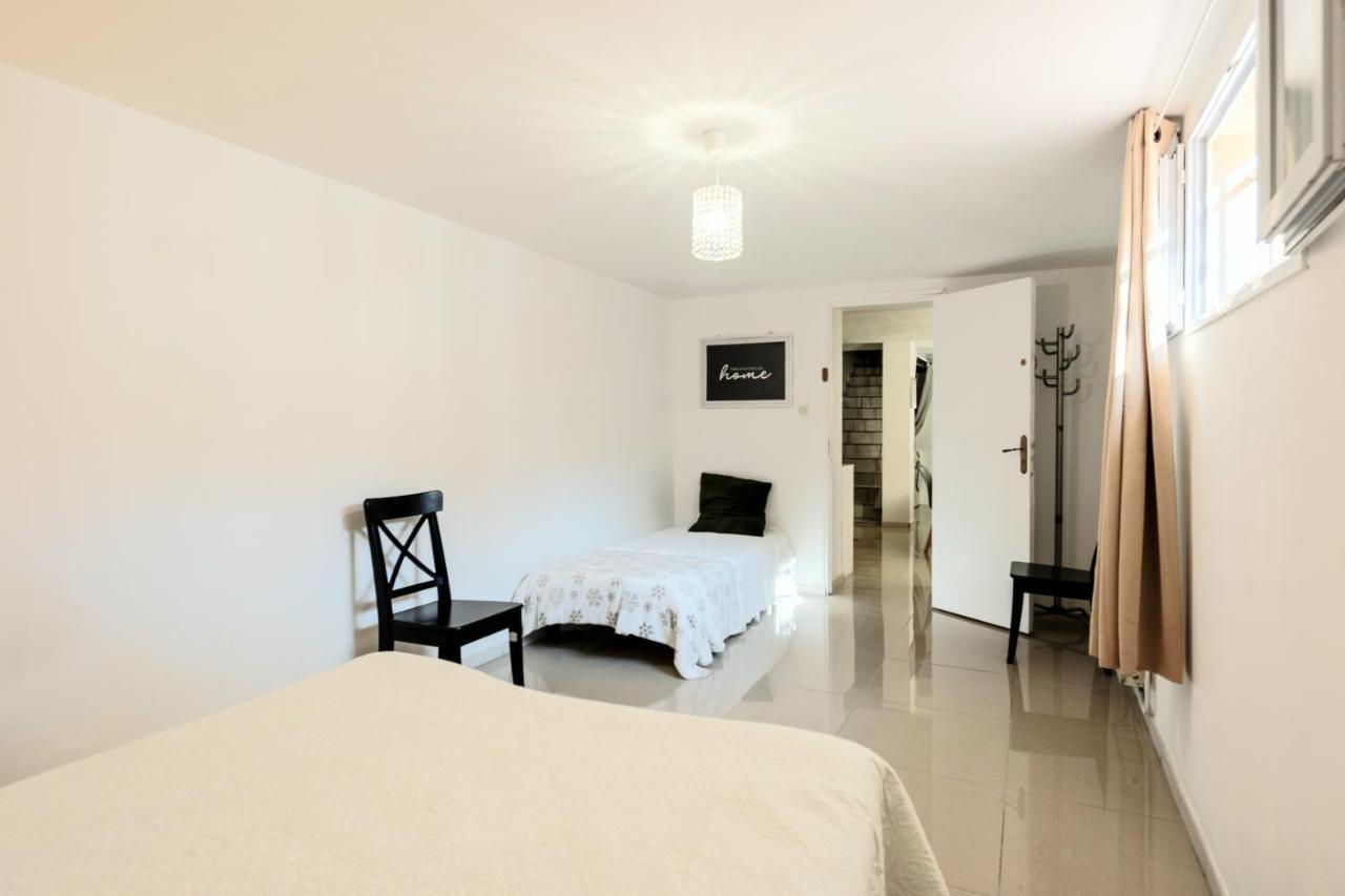 מרסיי Villa Avec Piscine Et 3 Logements Ideale Groupe מראה חיצוני תמונה