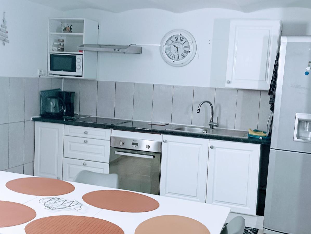 מרסיי Villa Avec Piscine Et 3 Logements Ideale Groupe מראה חיצוני תמונה